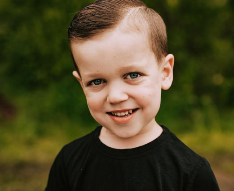 Little People, Big World Star Jackson Roloff Is High As A Kite Fans