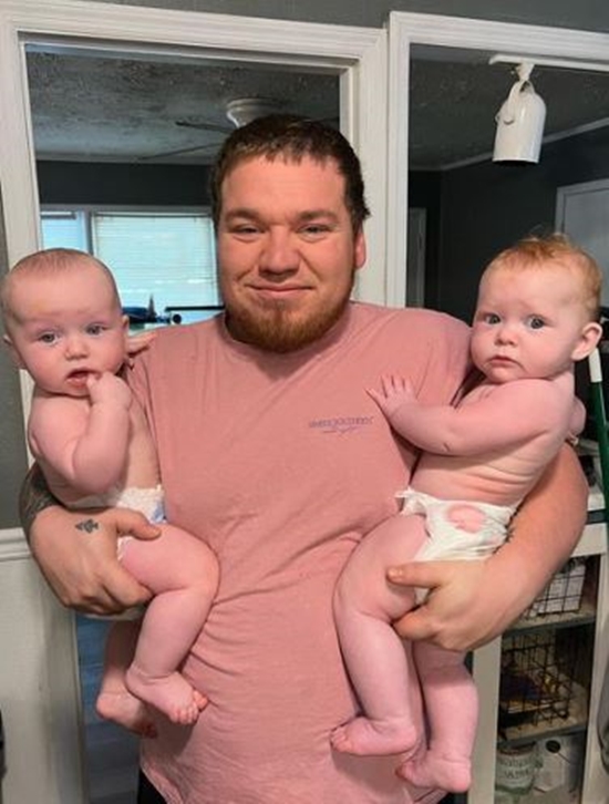 Mama June Star Pumpkin Reveals Josh With The Twins At 8 Months