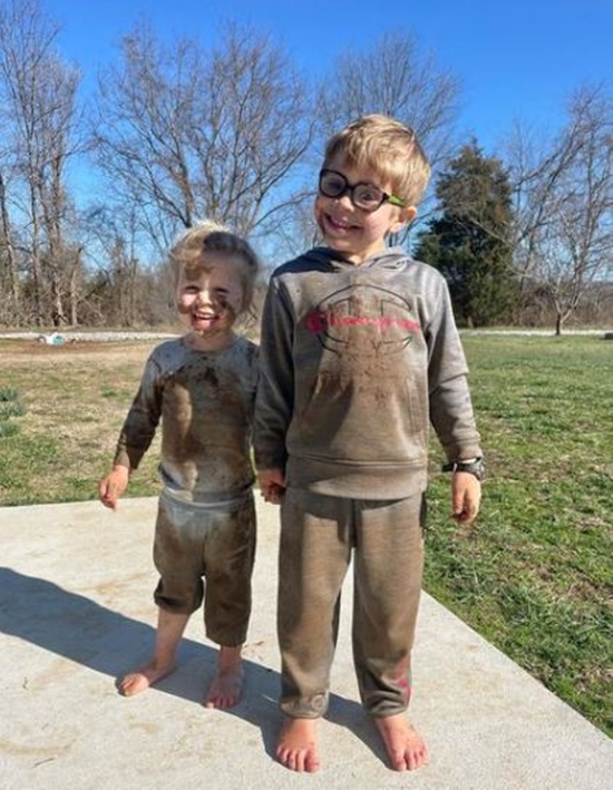 Counting On Fans Love Photo Of Mud Buddies Gideon and Evelyn Forsyth