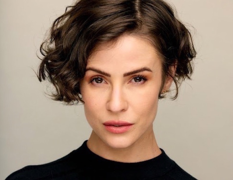 Sarah Horton (Linsey Godfrey)