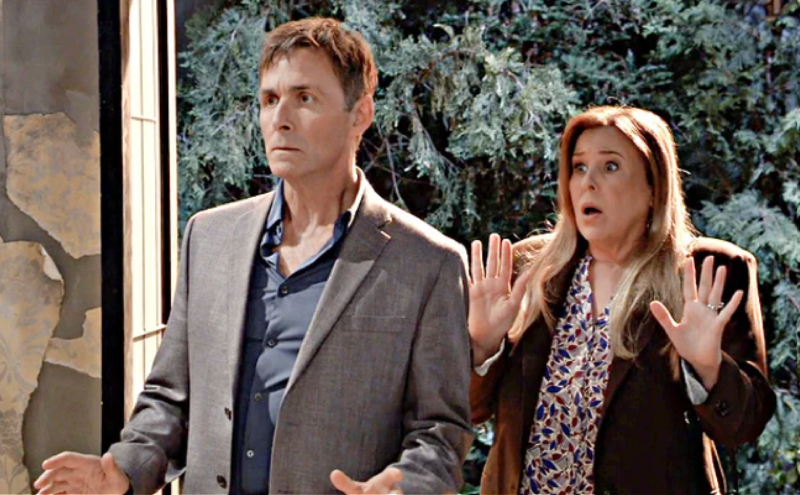 General Hospital: Laura Collins (Genie Francis) and Valentin Cassadine (James Patrick Stuart)