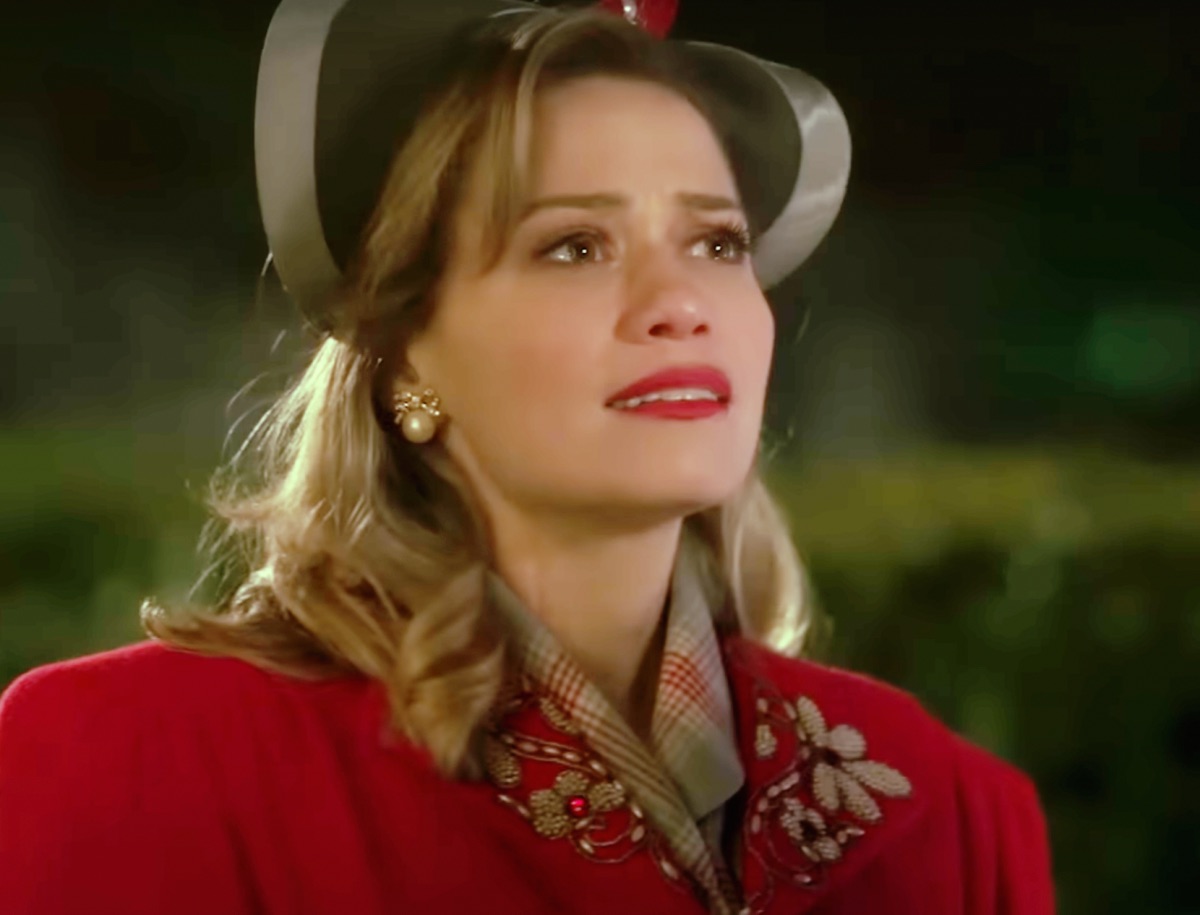 Hallmark Channel Spoilers: Fans Excited to Learn More About A Biltmore Christmas