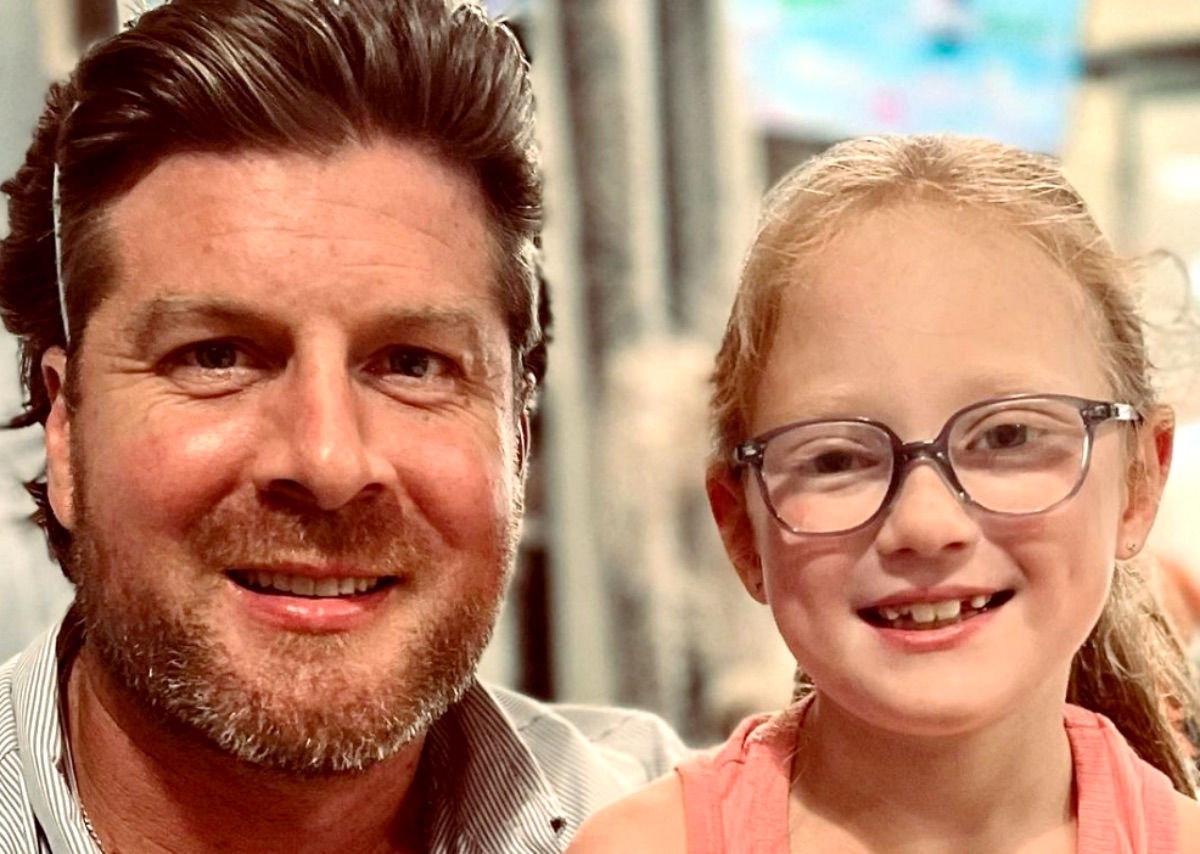OutDaughtered Star Uncle Dale Mills Shares Hilarious Snapchat Filters
