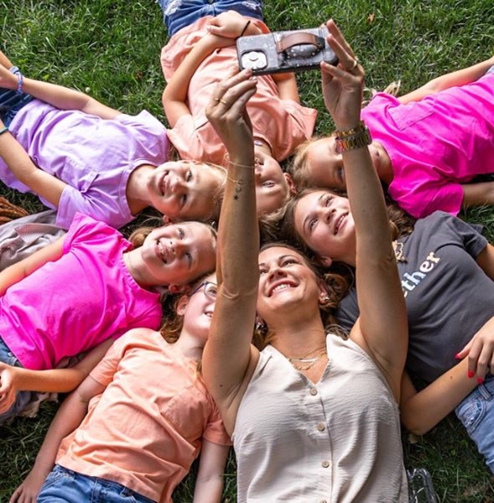 OutDaughtered Getting All The Busby Girls In One Selfie Is No Easy Task