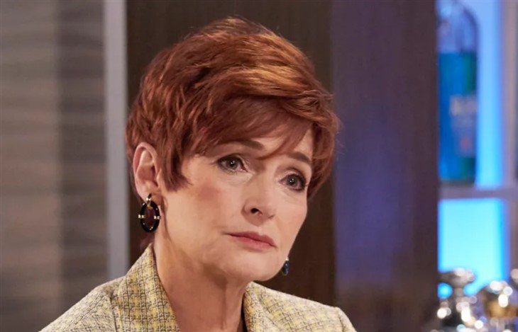 General Hospital: Diane Miller (Carolyn Hennesy)