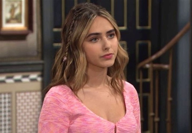 Days Of Our Lives: Holly Jonas (Ashley Puzemis)