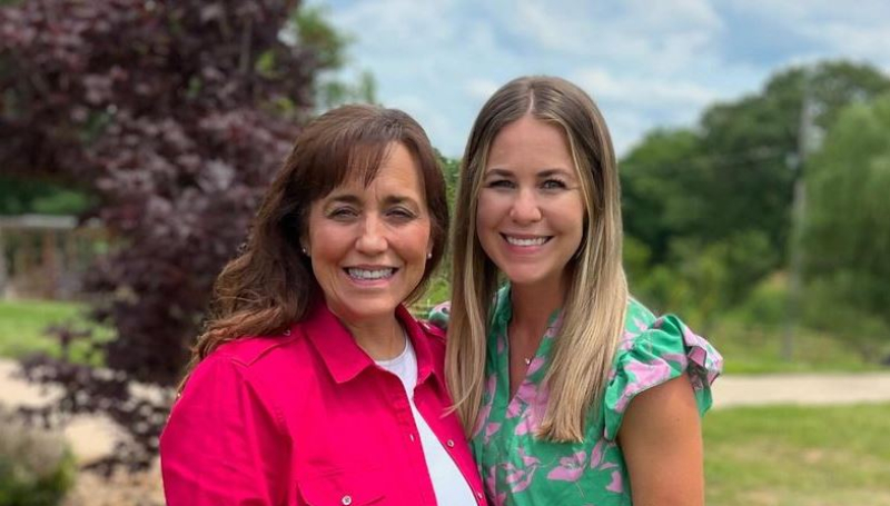 Jana Duggar with her mom, Michelle Duggar - Instagram