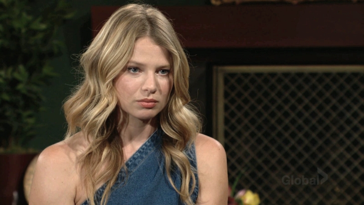 The Young and The Restless: Summer Newman's (Allison Lanier)