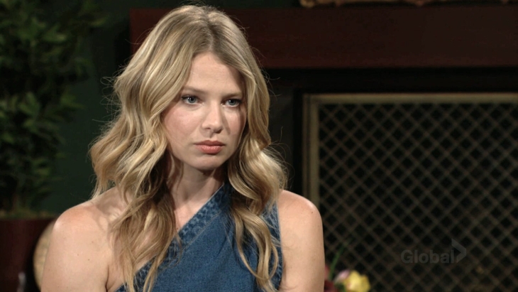 The Young and The Restless: Summer Newman (Alison Lanier)