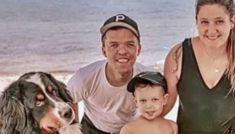 Tori Roloff, Zach Roloff, Murphy The Dog - Instagram