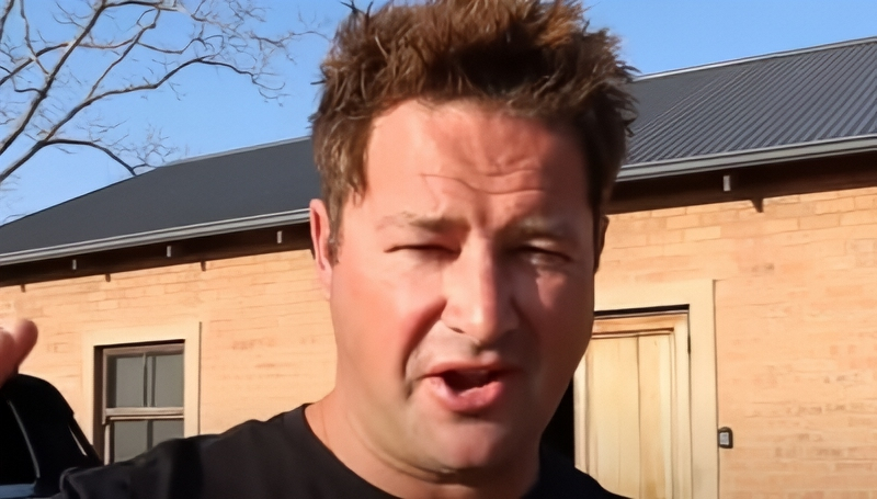 Steve Irwin 2 Graham Dingo Dinkelman - YouTube