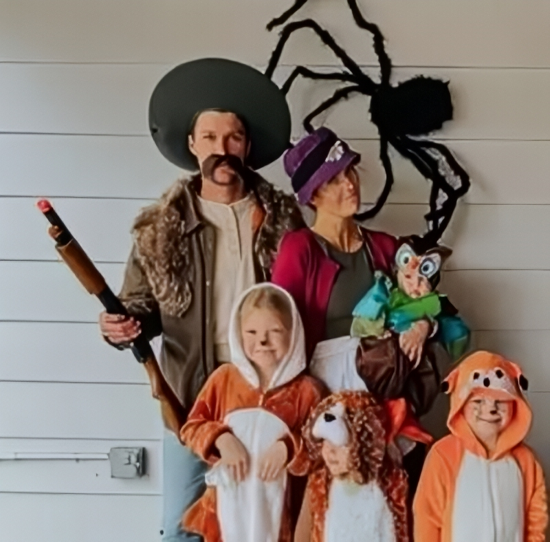 Audrey Roloff's Sad Fox and the Hound Halloween - Instagram