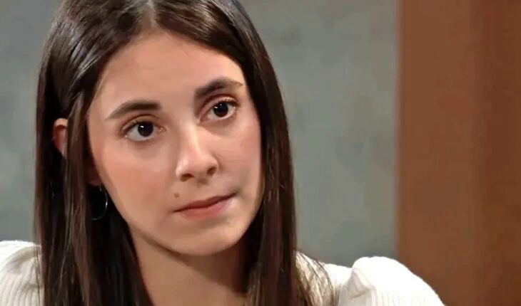 General Hospital: Molly Lansing-Davis (Kristen Vaganos)