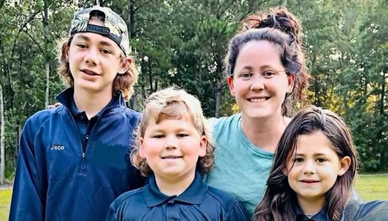 Did Jenelle Evans Photoshop A Smiley face On Her Kid?