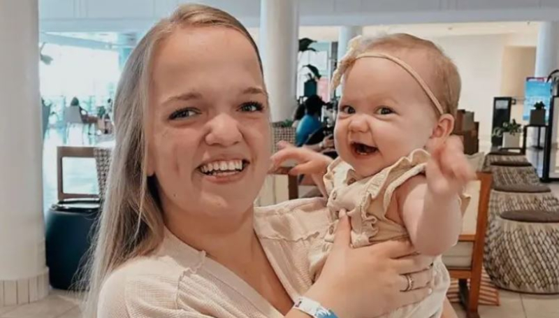 Liz Johnston With Her Baby - Leighton Drew - Instagram