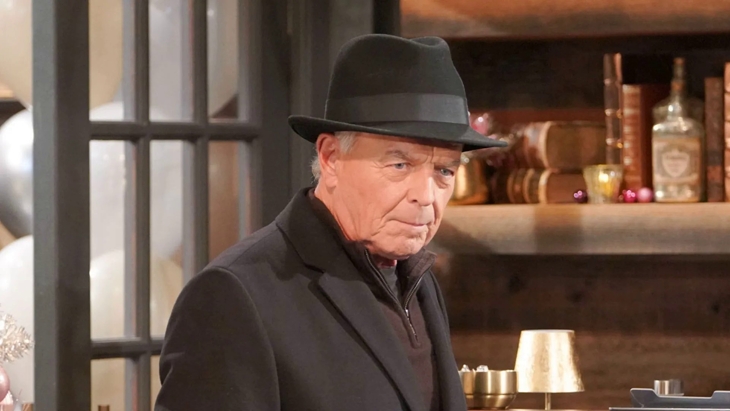 The Young and The Restless: Ian Ward (Ray Wise)