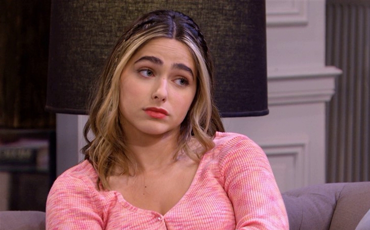 Days Of Our Lives: Holly Jonas (Ashley Puzemis)