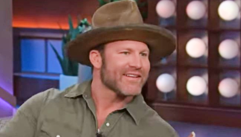 Country Music star Drake White - Kelly Clarkson Show - YouTube (1)