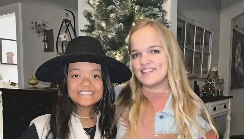 7 Little Johnstons stars Emma Johnston and Liz Johnston - Instagram