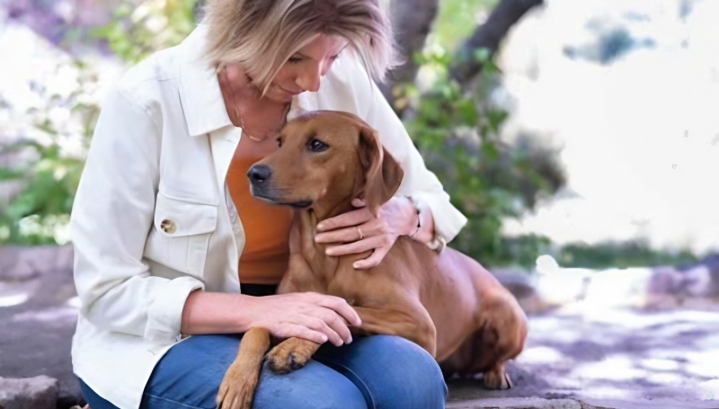 Meri with Zona, her true love - Instagram