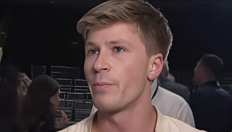 Robert Irwin - ET YouTube