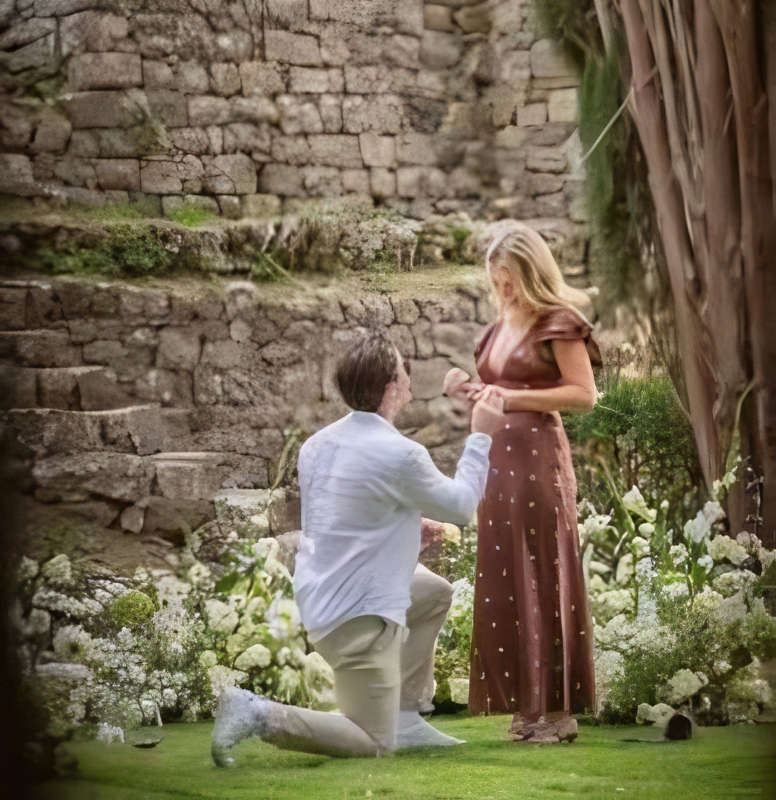 Thor proposed to Daisy In Italy - @daisyykent- Instagram