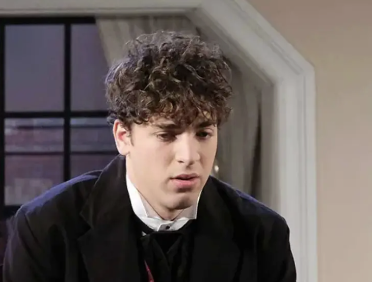 Days of Our Lives: Aaron Greene (Louis Tomeo)