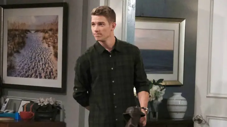 The Young and The Restless: Noah Newman (Lucas Adams)