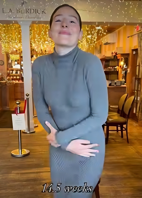 Evelyn asks about her baby not kicking - Instagram (1)