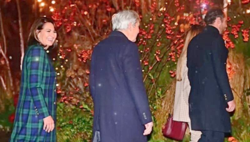 Kate's family arrive at the concert - Royal News 123 - YouTube