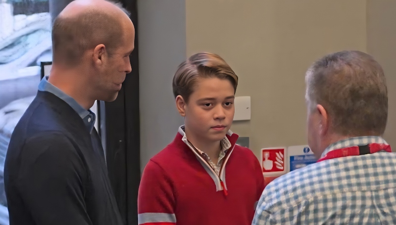 Prince William and Prince George at a charity lunch - Prince and Princess of Wales - YouTube