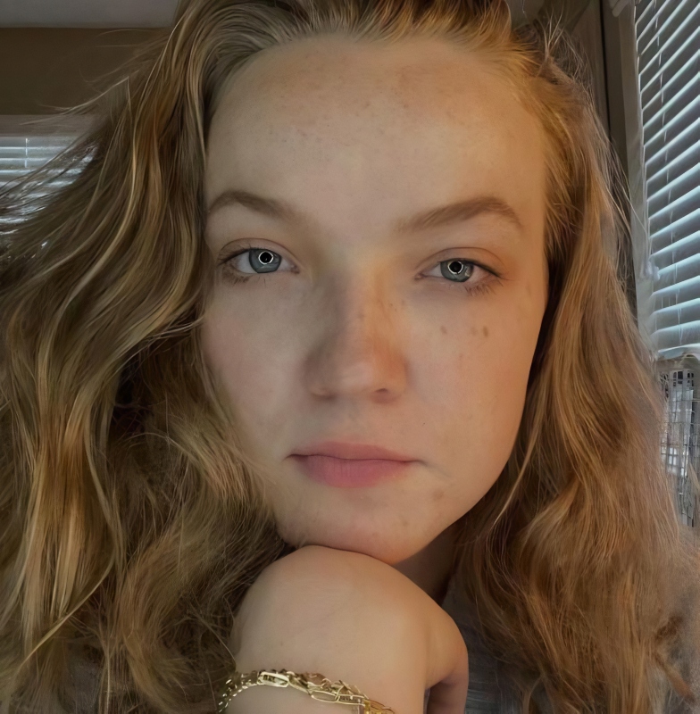 Savanah's 21st birthday selfie - Instagram