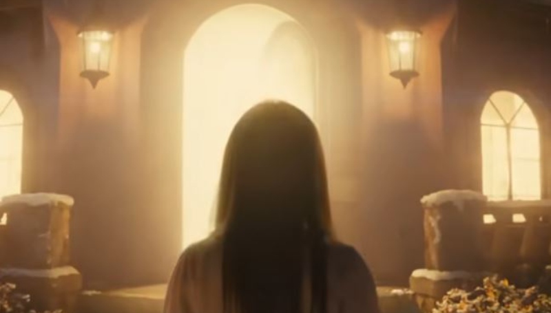 Some scenes look very spiritual in the movie - Universal Pictures
