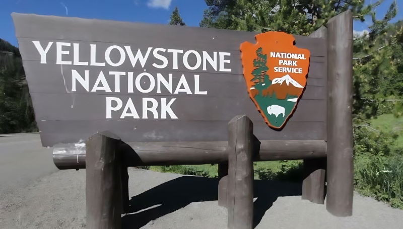 Yellowstone National Park Mysteries - Weird Encounters - YouTube
