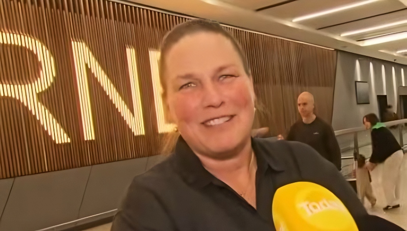 Fellow passengers were positive - Today - YouTube