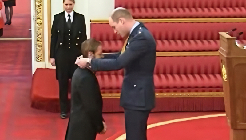 Prince William doing royal duties - Weird History - YouTube