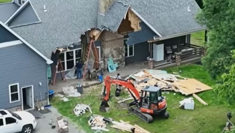 CBS News Pittsburgh - YouTube story about excavator man