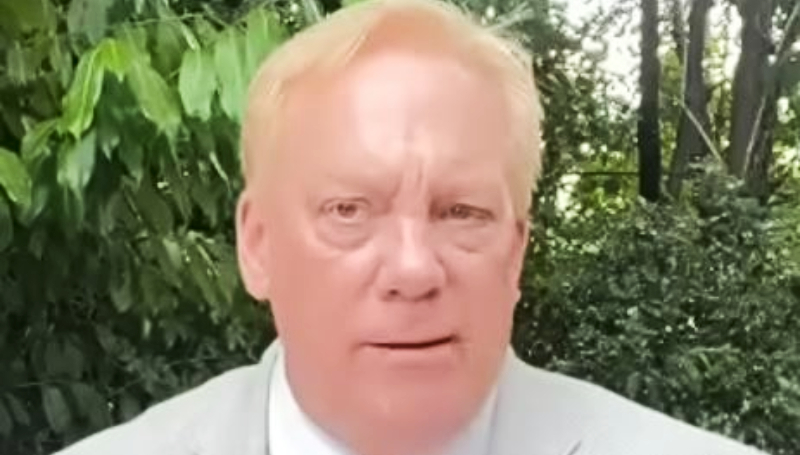 Neil talks about the royals playing the 'long game' - Daily News Headlines - YouTube